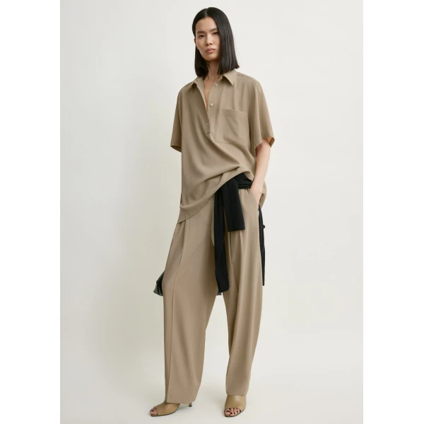 Toteme Fluid polo shirt in Overcast beige, view 2
