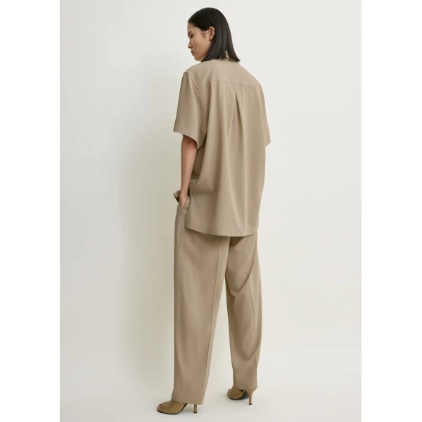 Toteme Fluid polo shirt in Overcast beige, view 3