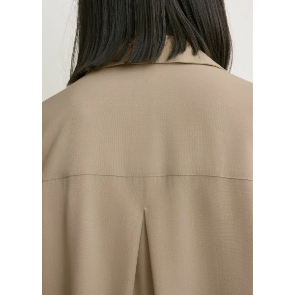 Toteme Fluid polo shirt in Overcast beige, view 5
