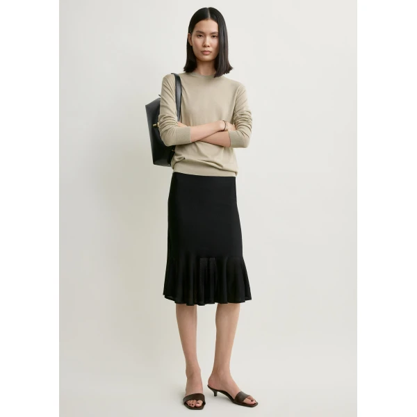 Toteme Fluted knit skirt in Black, view 2