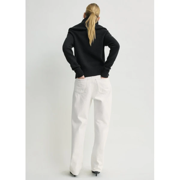Toteme Funnel wool knit in Black, view 4
