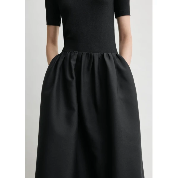 Toteme Gathered evening skirt in Black, view 5