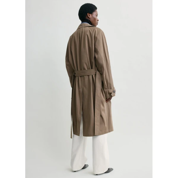 Toteme Light spring trench in Hazel Coat, view 4