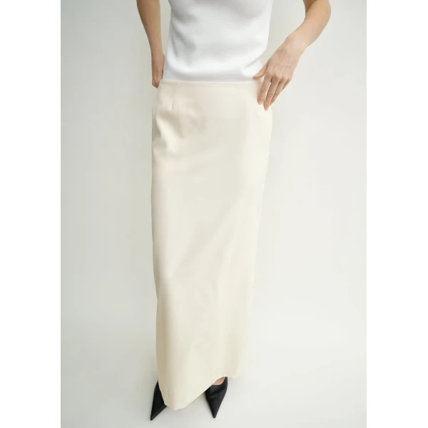 Toteme Light wool skirt in Ecru, view 5