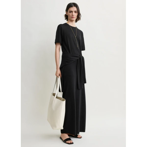 Toteme Long knit skirt in Black, view 2