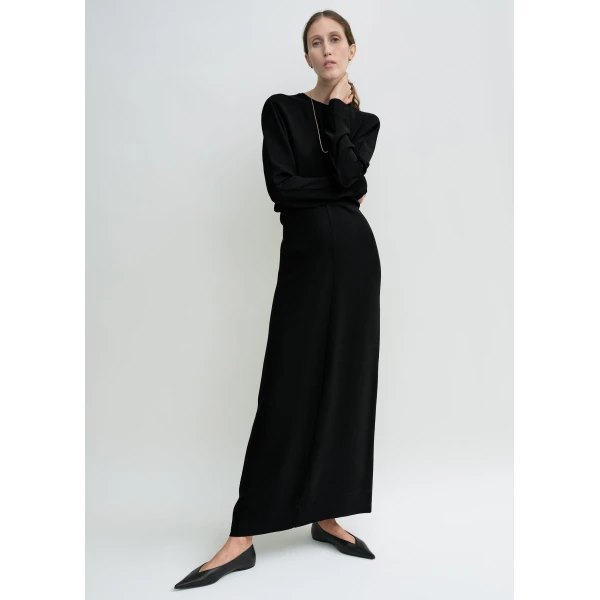 Toteme Long-sleeve slouch waist dress in Black, view 3