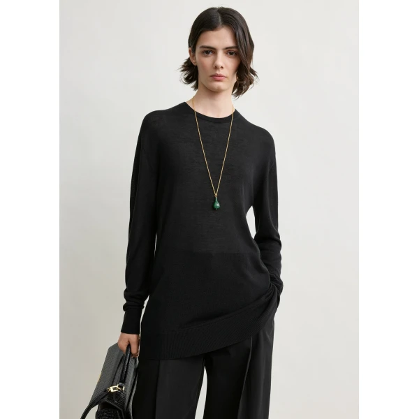 Toteme Long-sleeve tee knit in Black, view 5