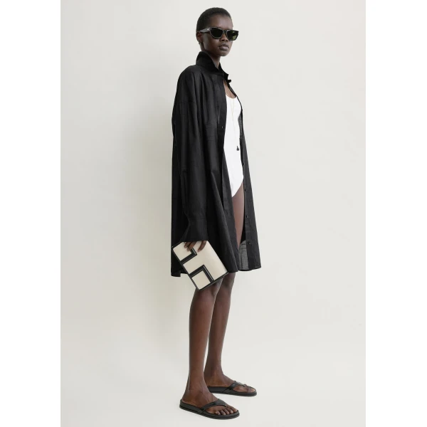 Toteme Long summer shirt in Black, view 3