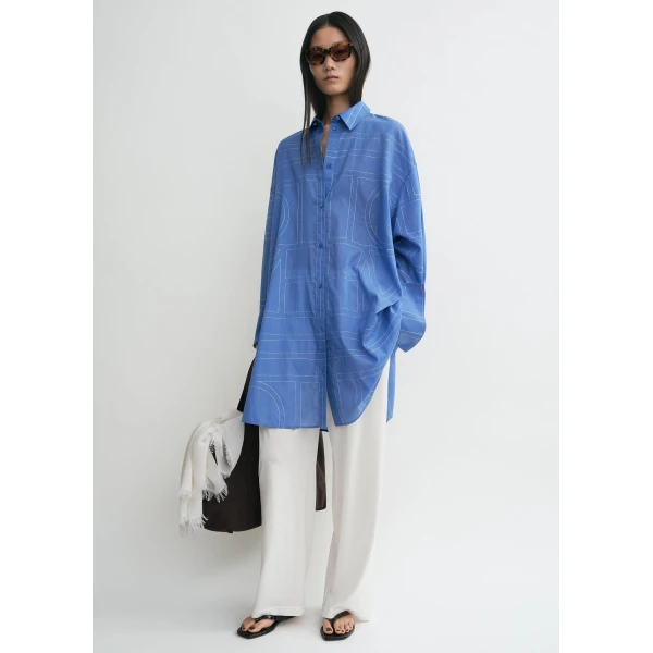Toteme Long summer shirt in Cobalt, view 2