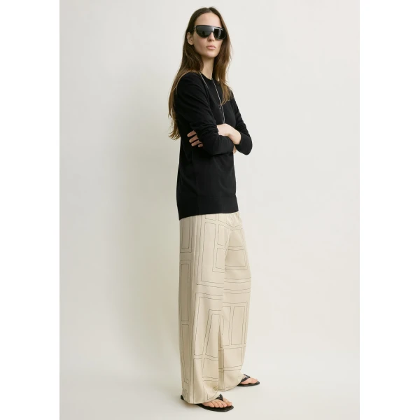 Toteme Monogram silk pj bottoms ivory in Ivory monogram, view 2