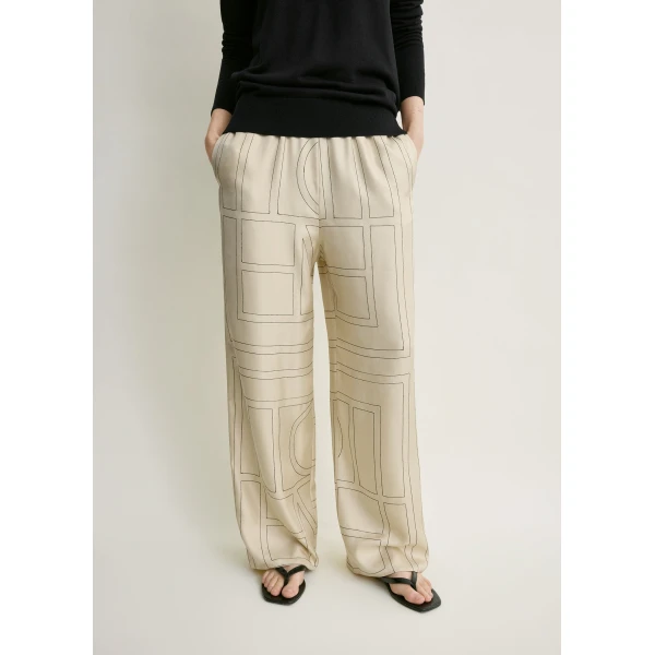 Toteme Monogram silk pj bottoms ivory in Ivory monogram, view 5