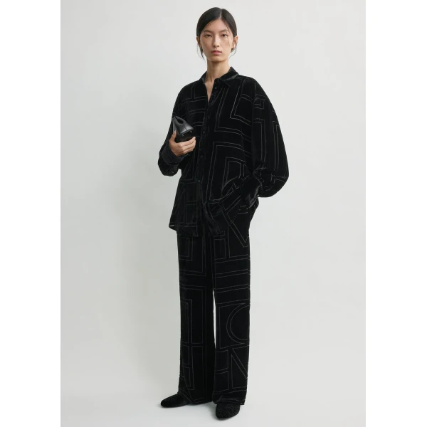 Toteme Oversized devoré shirt in Black, view 2