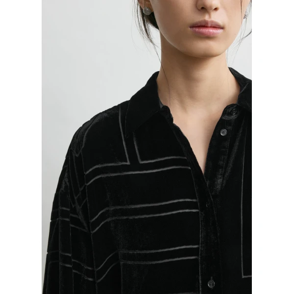 Toteme Oversized devoré shirt in Black, view 6