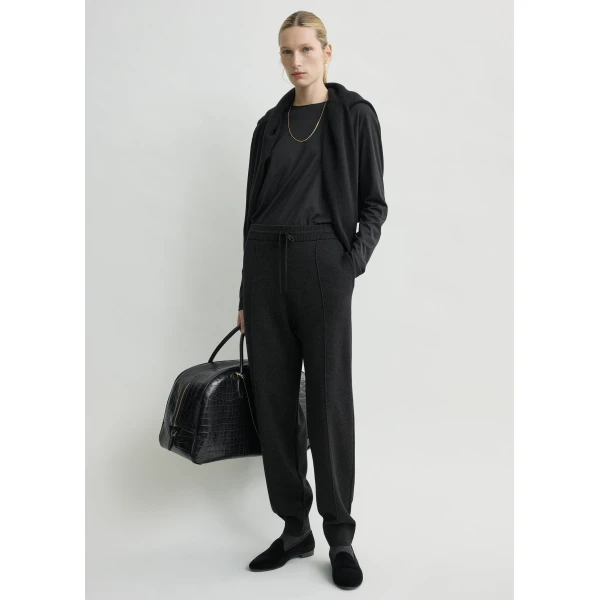 Toteme Pintucked sweatpants charcoal in Charcoal melange, view 2