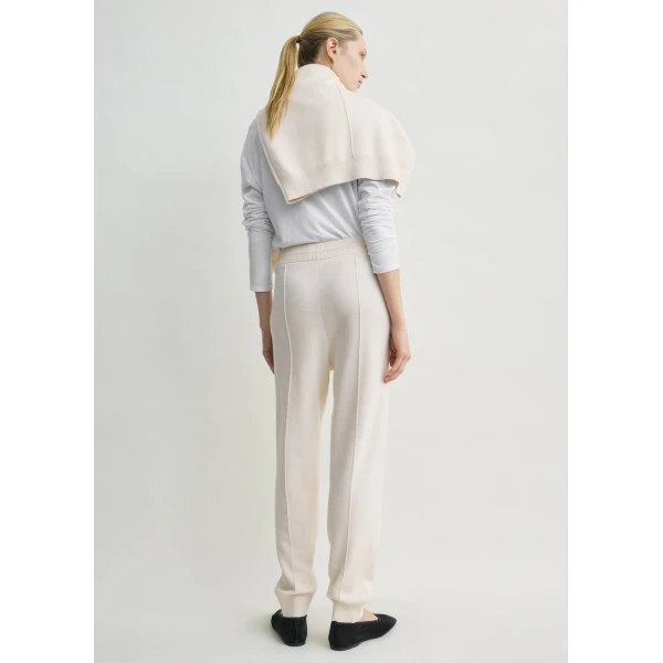 Toteme Pintucked sweatpants in Ecru, view 4