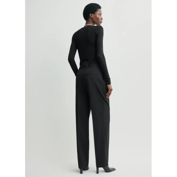 Toteme Pleat trousers in Black, view 4