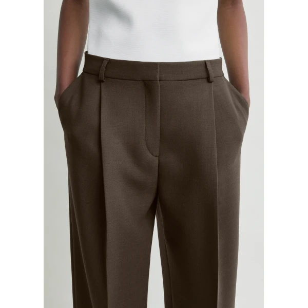Toteme Pleated straight trousers in Bark, view 5
