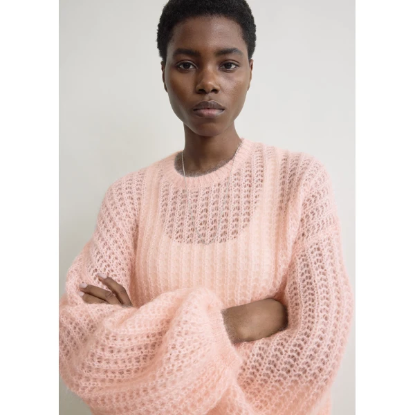 Toteme Puffed knit in Bloom, view 5