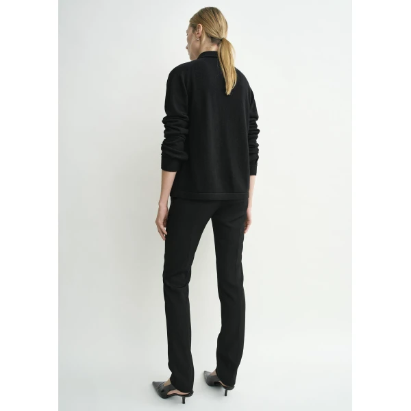 Toteme Raglan-sleeve cashmere cardigan in Black, view 4