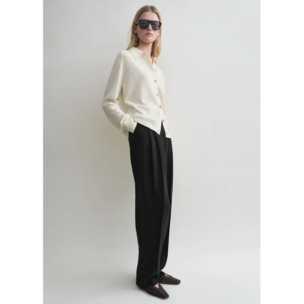 Toteme Raglan-sleeve cashmere cardigan in Talc, view 3