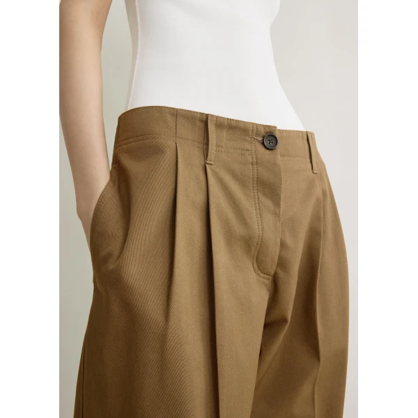 Toteme Relaxed chino trousers in Hazel, view 5
