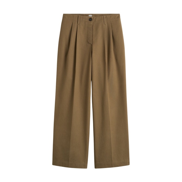 Totême Relaxed chino trousers in Hazel - Pants - Scandinavian Minimalist Luxury at Luxury Shoes 