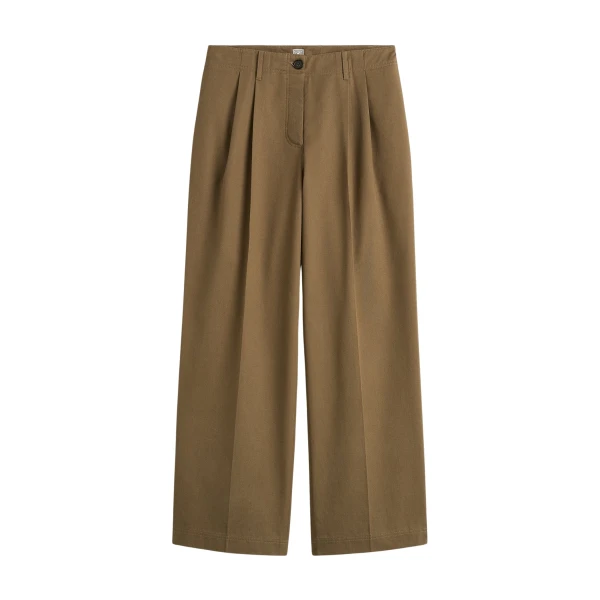Toteme Relaxed chino trousers in Hazel