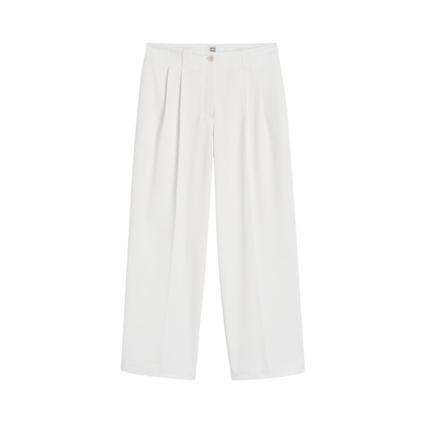 Totême Relaxed chino trousers in White - Pants - Scandinavian Minimalist Luxury at Luxury Shoes 