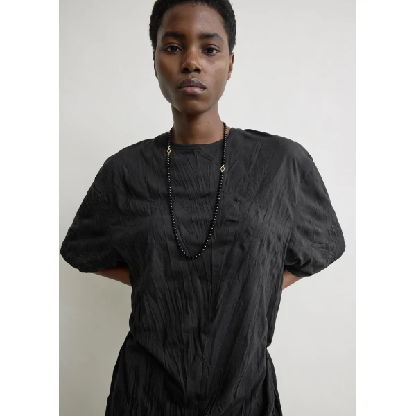 Toteme Relaxed tee dress in Black, view 5