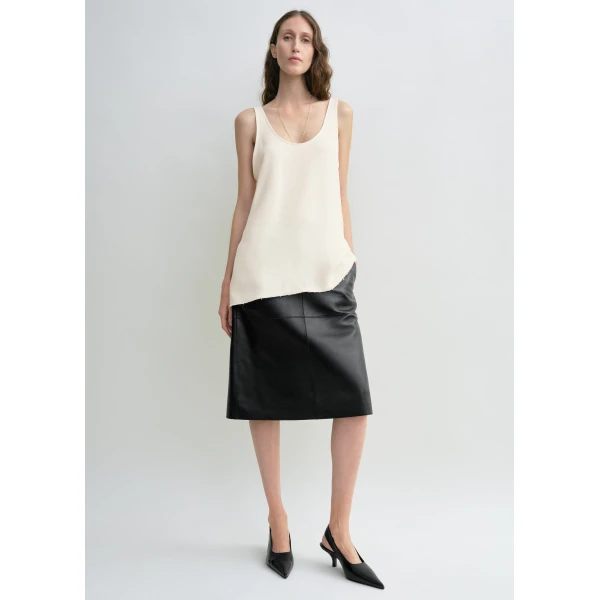 Toteme Sablé tank in Macadamia Top, view 2