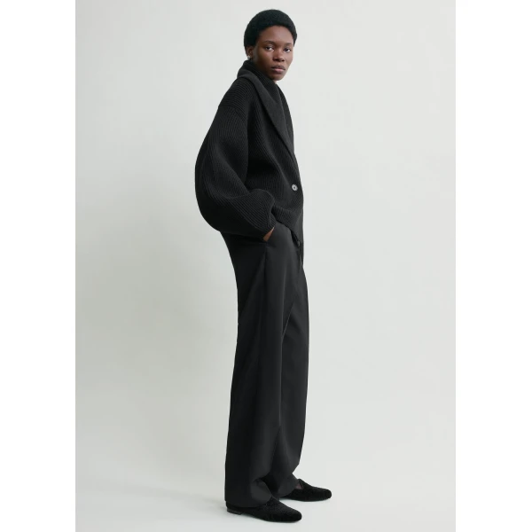 Toteme Shawl-lapel cardigan in Black, view 3
