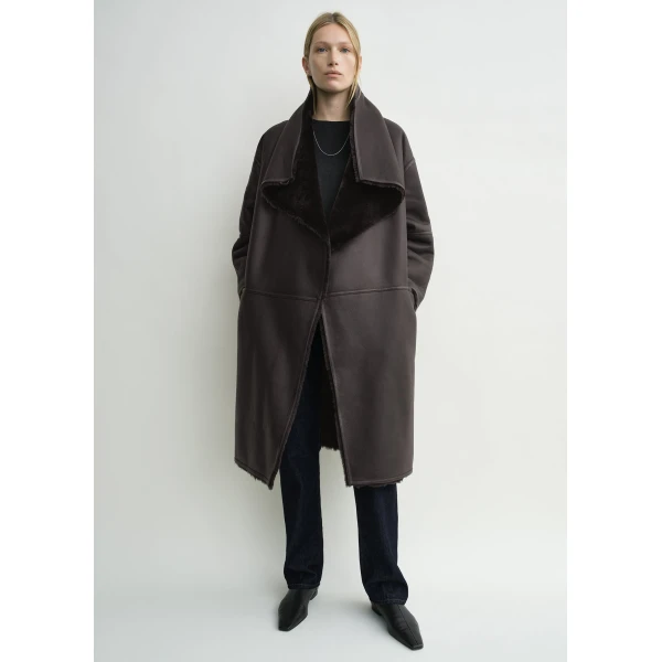 Toteme Shearling wrap coat in Dark brown, view 2