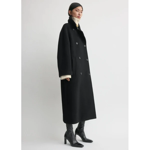 Toteme Shield coat in Black, view 3