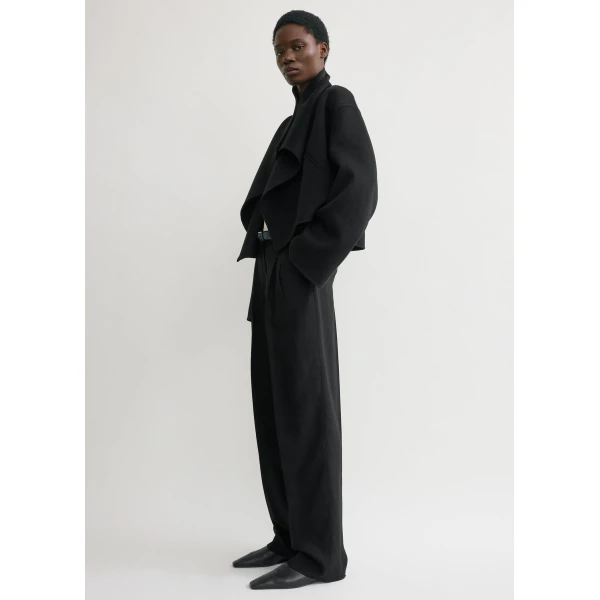 Toteme Signature doublé jacket in Black, view 3