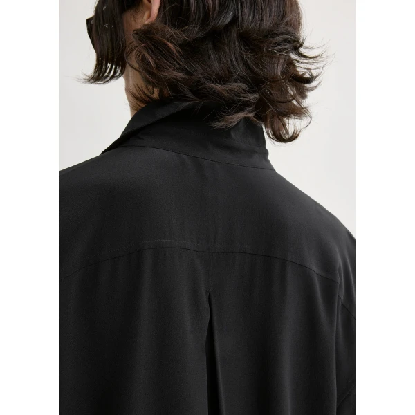 Toteme Silk shirtdress in Black Dress, view 6