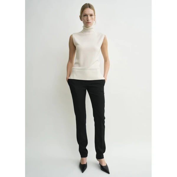 Toteme Sleeveless fine turtleneck in Ecru Knit, view 3