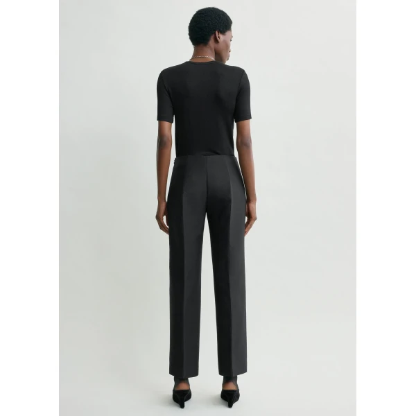 Toteme Slim evening trousers in Black, view 4