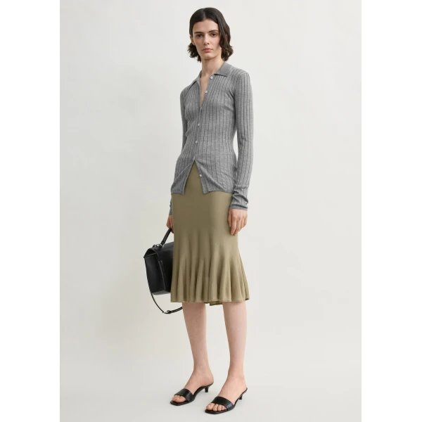 Toteme Slim ribbed shirt in Grey melange, view 2