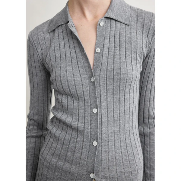 Toteme Slim ribbed shirt in Grey melange, view 6