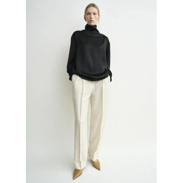 Toteme Slouch-neck blouse in Black, view 2