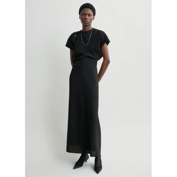 Toteme Slouch waist wool dress in Black, view 2