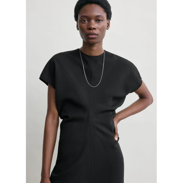 Toteme Slouch waist wool dress in Black, view 5