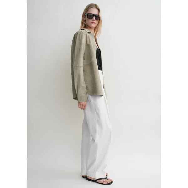Toteme Soft suede shirt in Desert, view 3