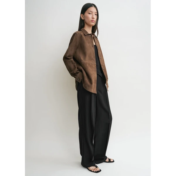 Toteme Soft suede shirt in Tobacco, view 3