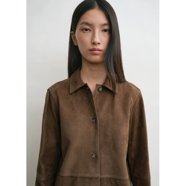 Toteme Soft suede shirt in Tobacco, view 5