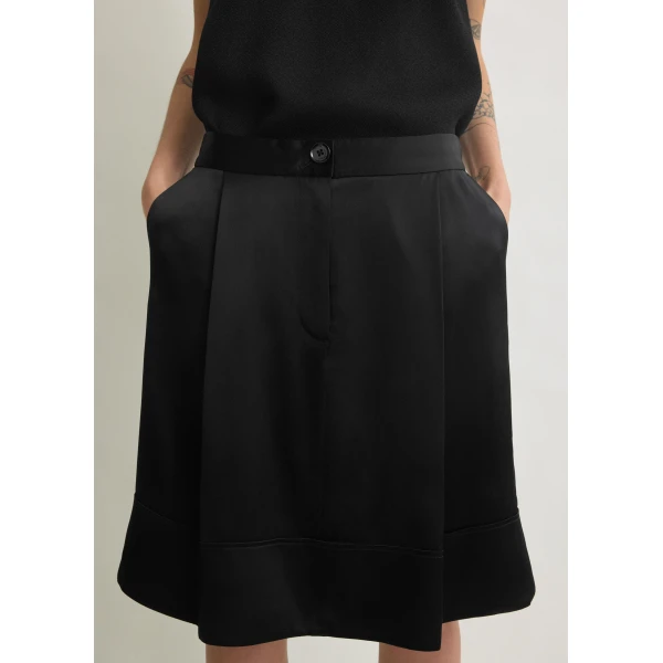 Toteme Soft tuxedo skirt in Black, view 5