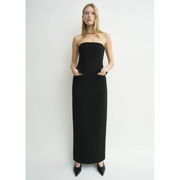 Toteme Strapless pocket dress in Black, view 2