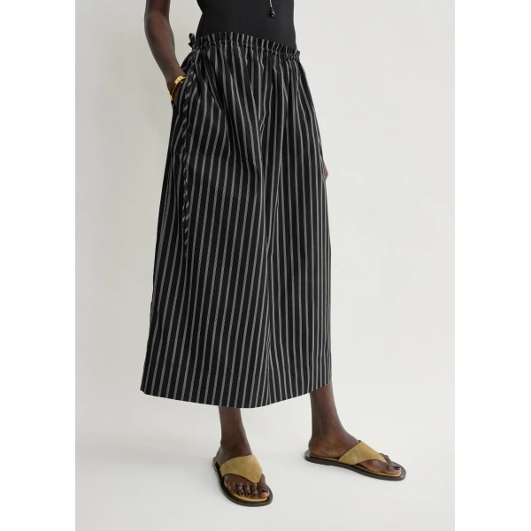 Toteme Striped drawstring skirt in Black / White, view 5