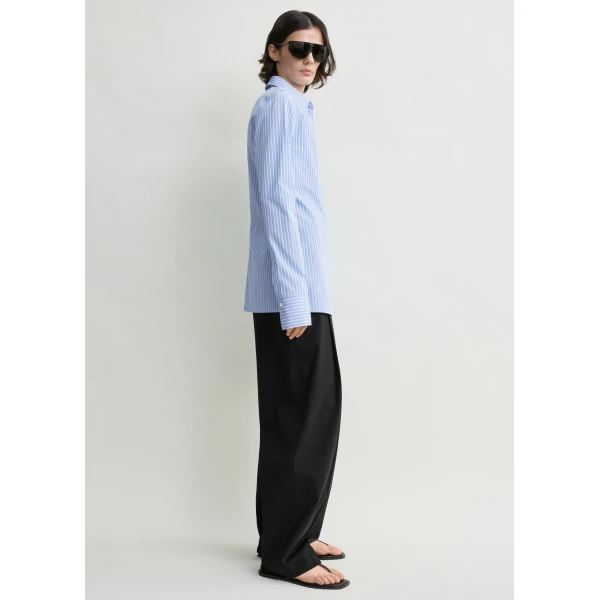 Toteme Striped poplin shirt in Blue / White, view 3