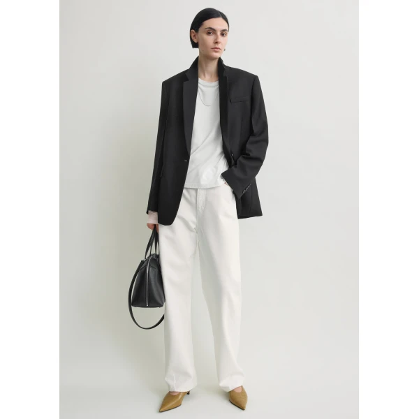 Toteme Tailored blazer in Black, view 2